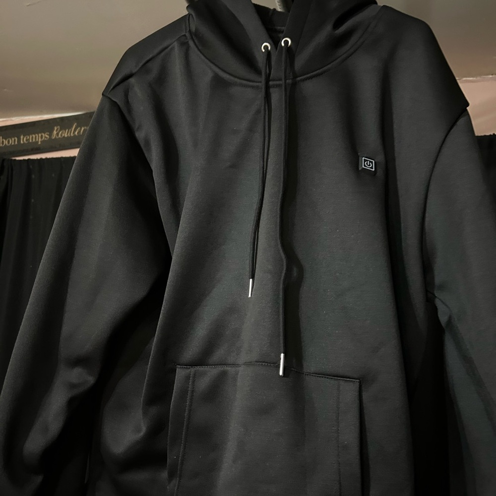 Heated jacket with charger